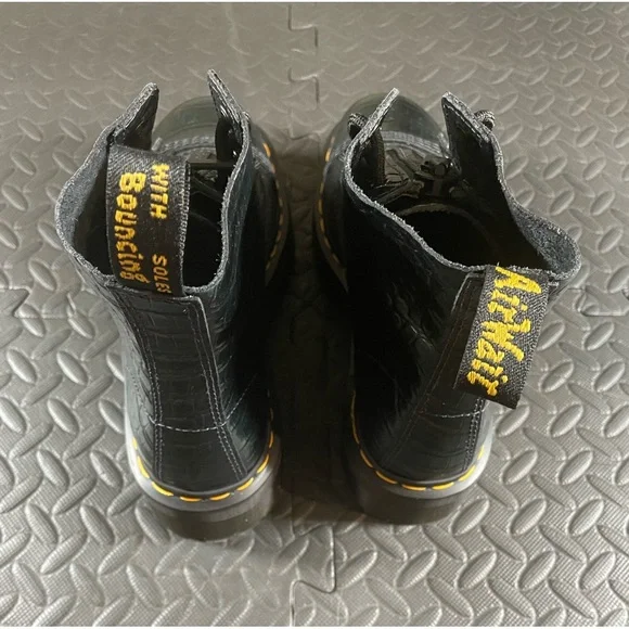 Dr. Martens Rare Green Wild Croc Emboss Sinclair Boots Women's UK 7 / US 9 EUC - Picture 3 of 7